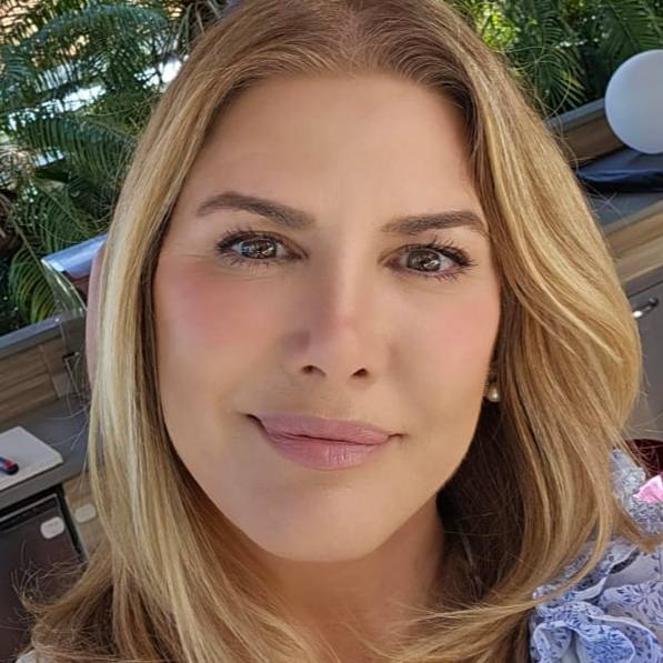 Sandra Turro
