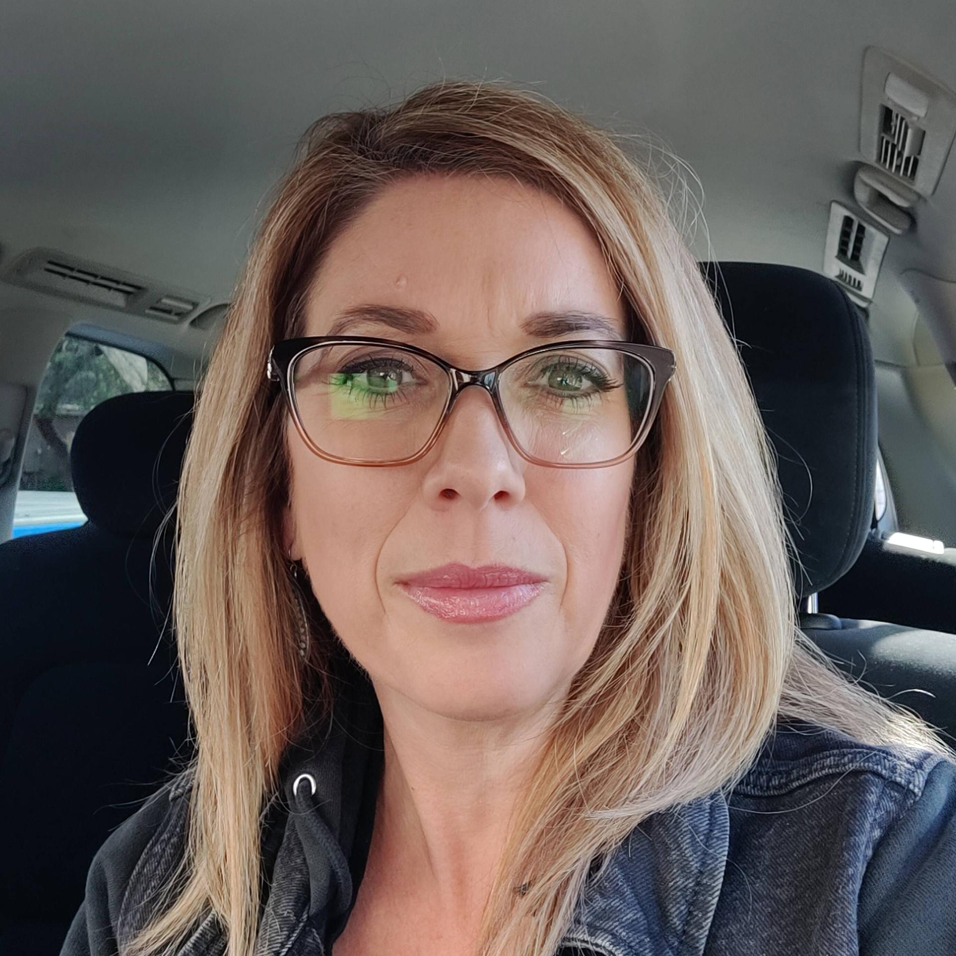 APRIL ROBERT