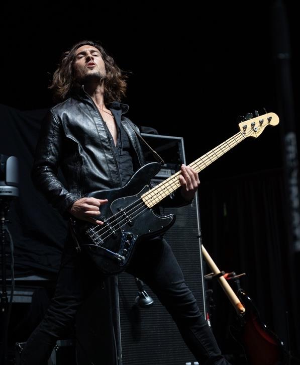 MIKE STANG