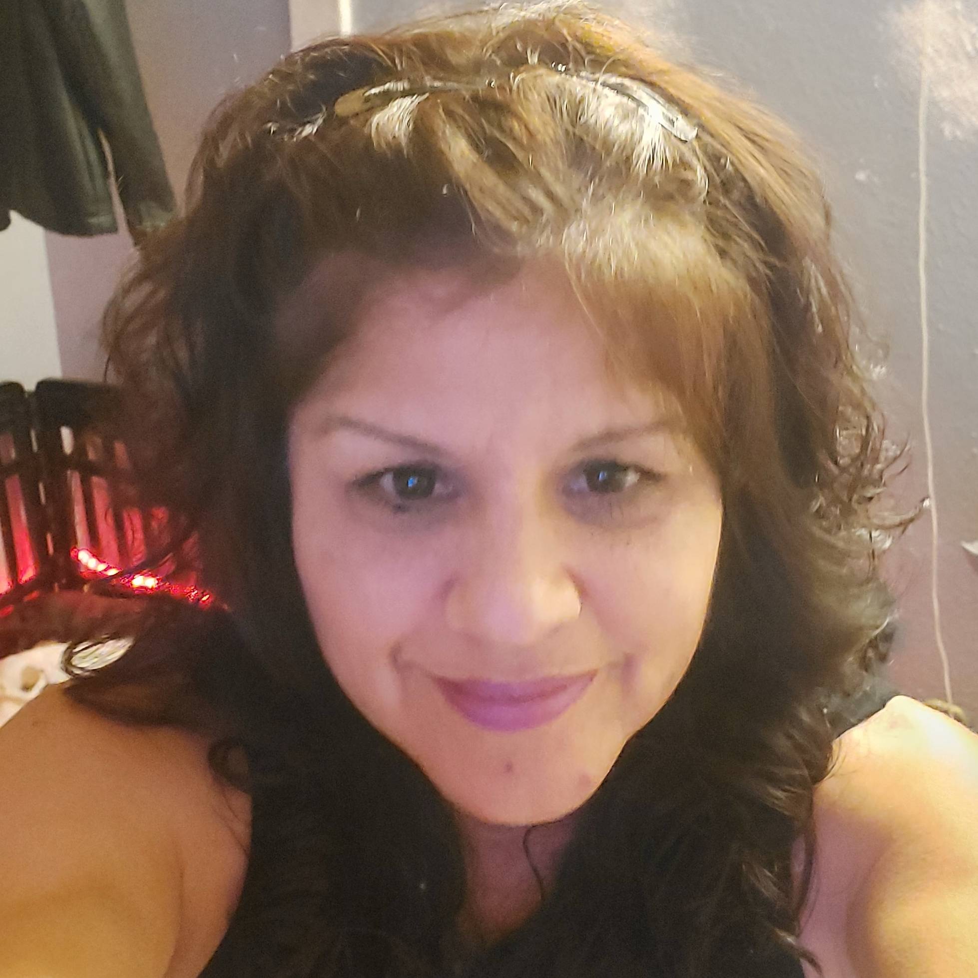 Julia (909) 977-5765 Fernandez