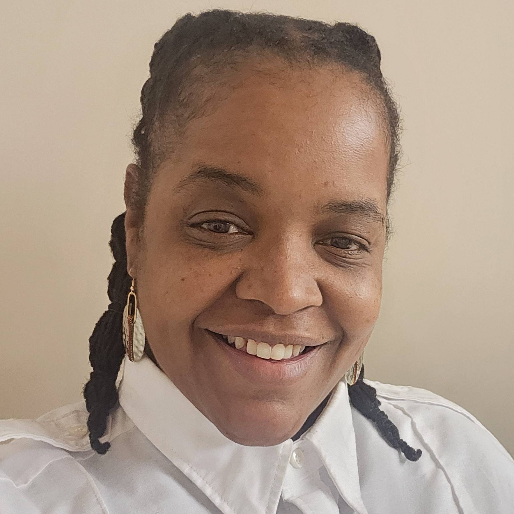 Shonda Lewis