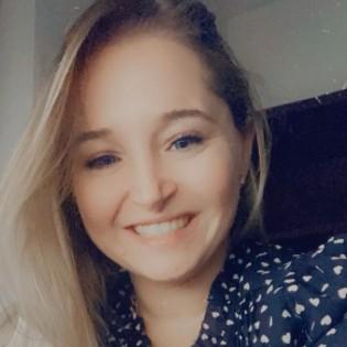 Samantha Hayes
