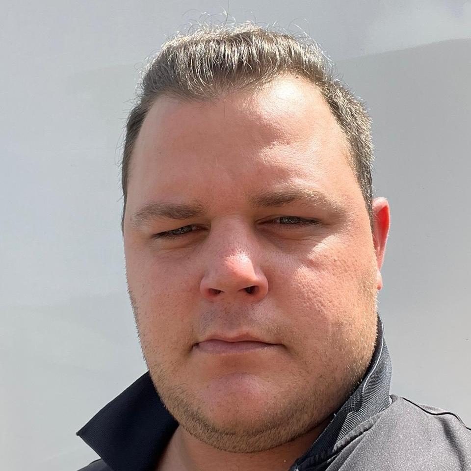 Luis A Mederos