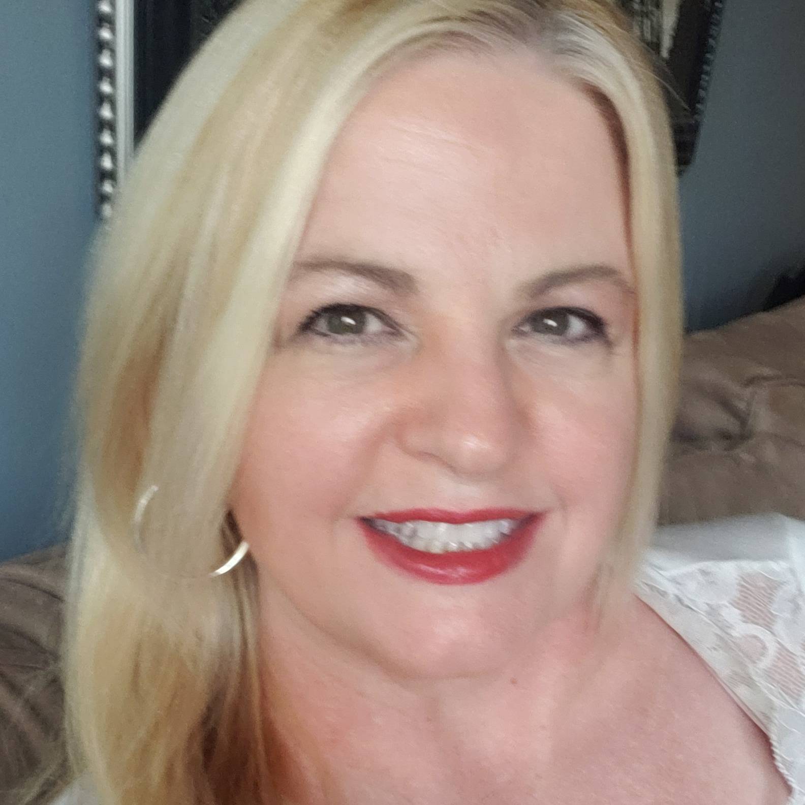 Dr. Connie Le