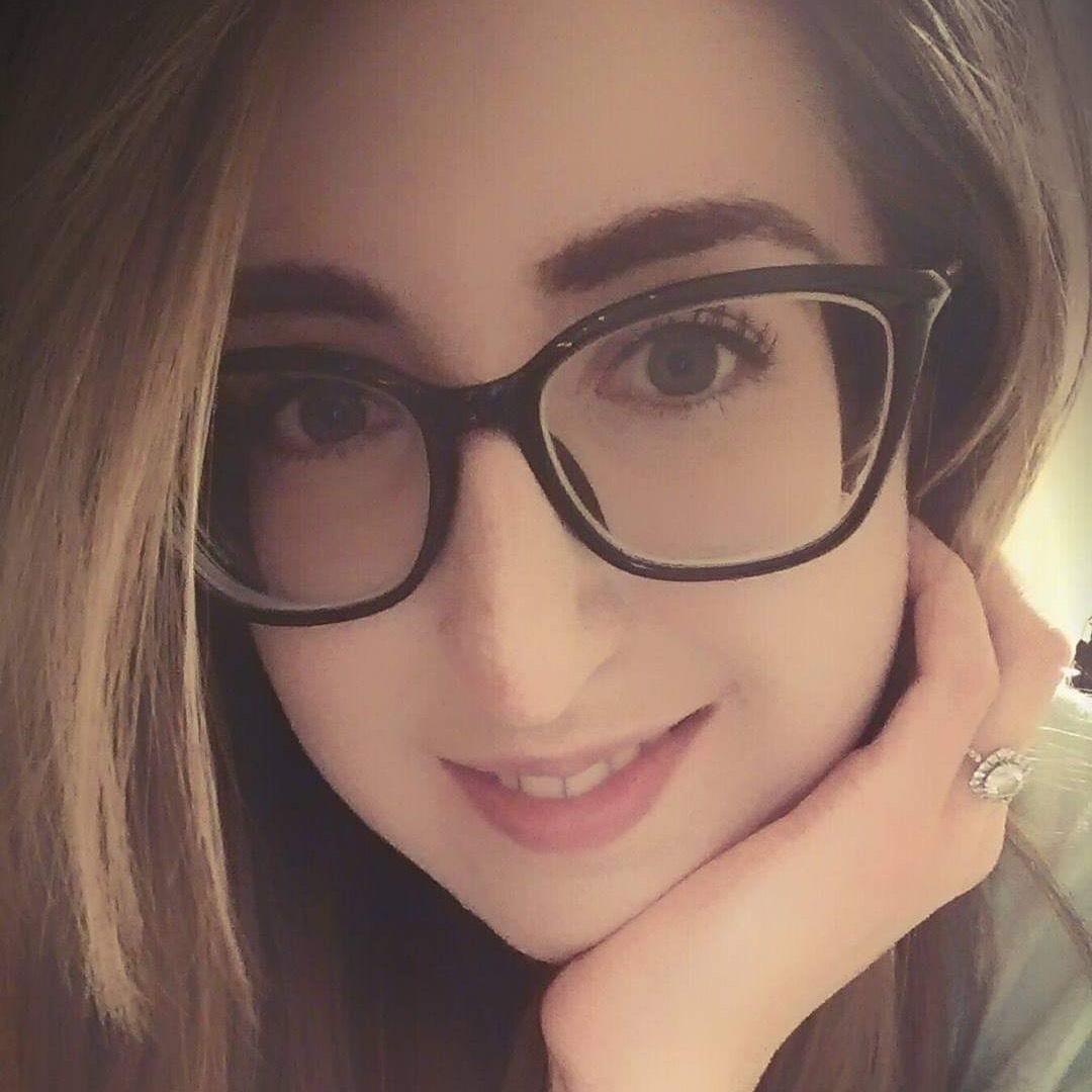 JULIE GOMEZ