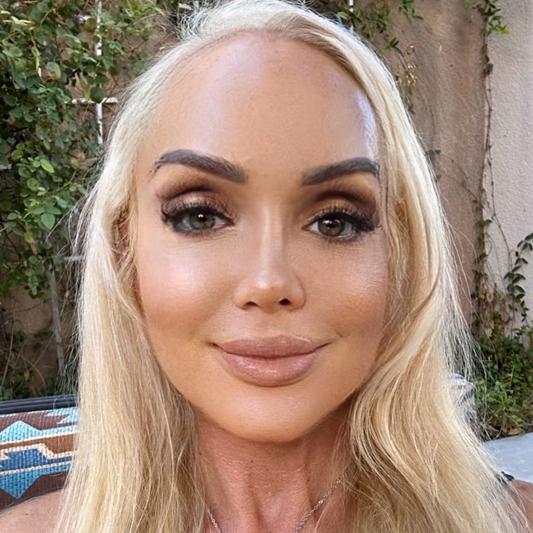 LeighAnna Ross