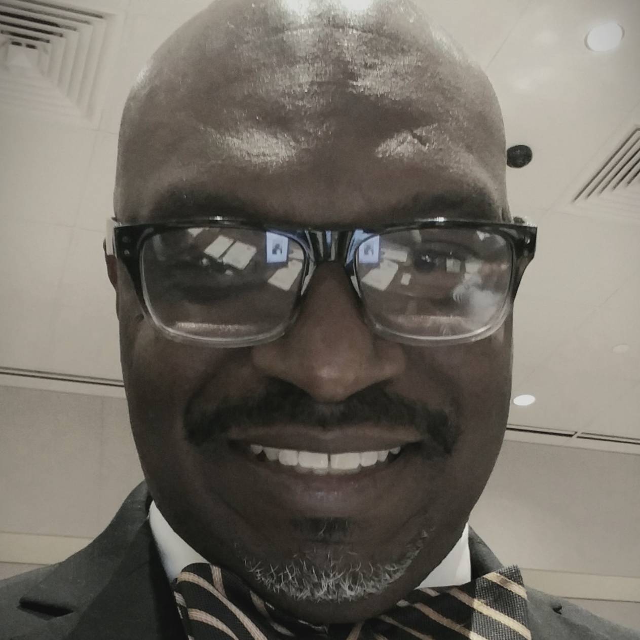 Jayvondrian Neal