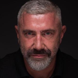Dennis Kiton