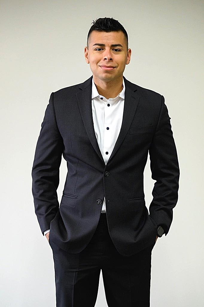 ELLAN GUAJARDO