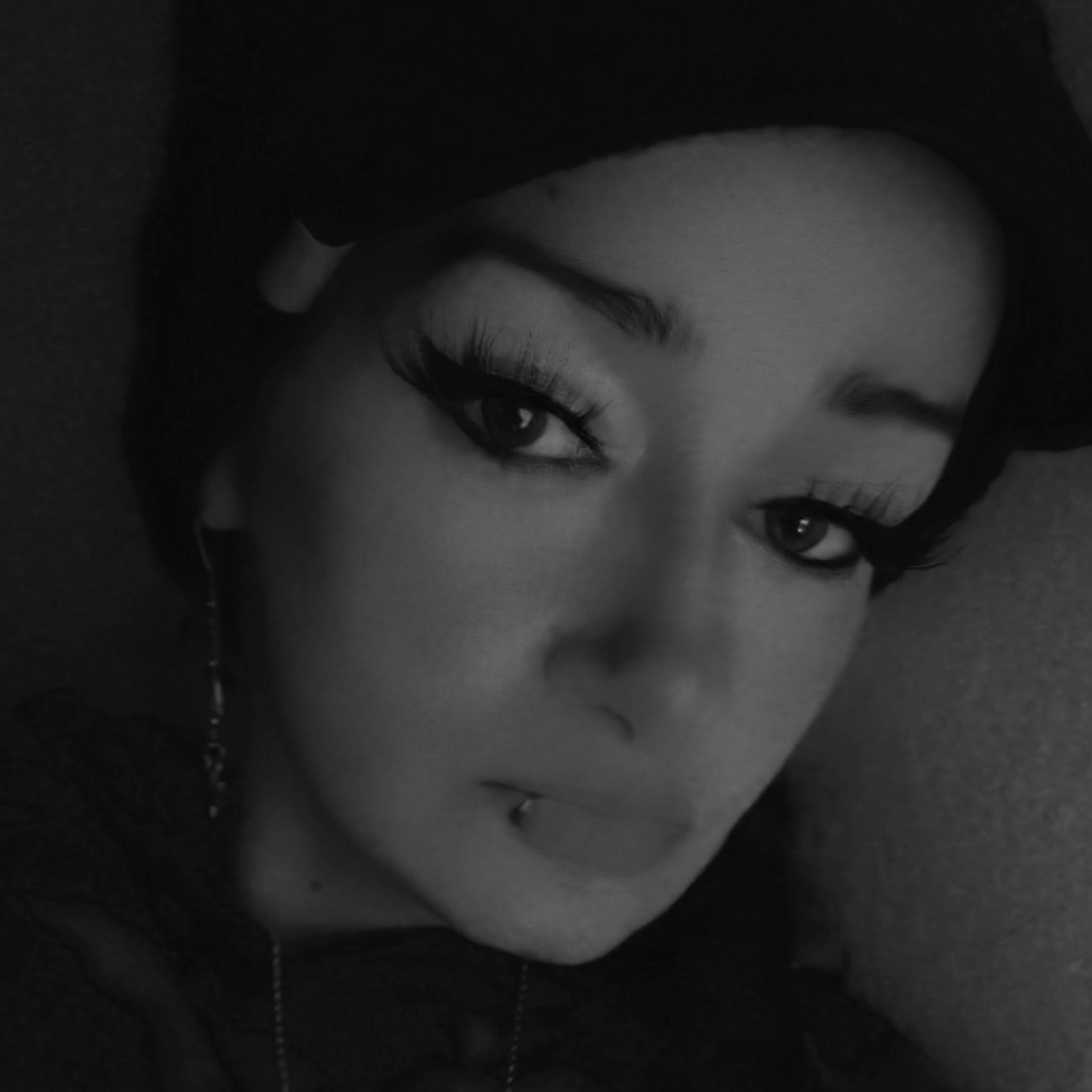 Erin 9825) Hatch