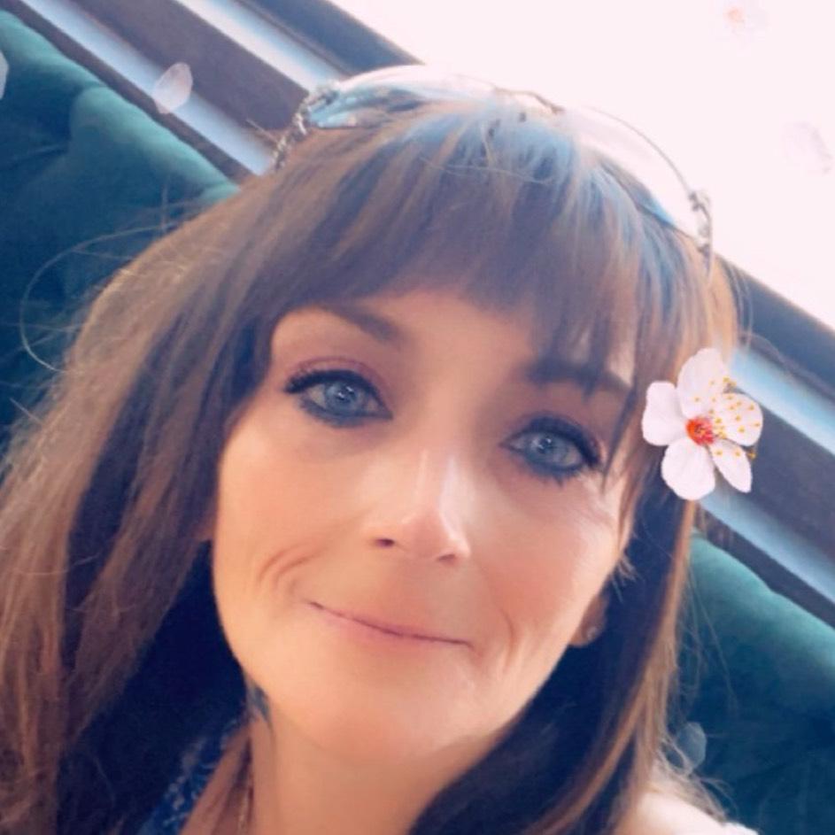 Angela Thomas