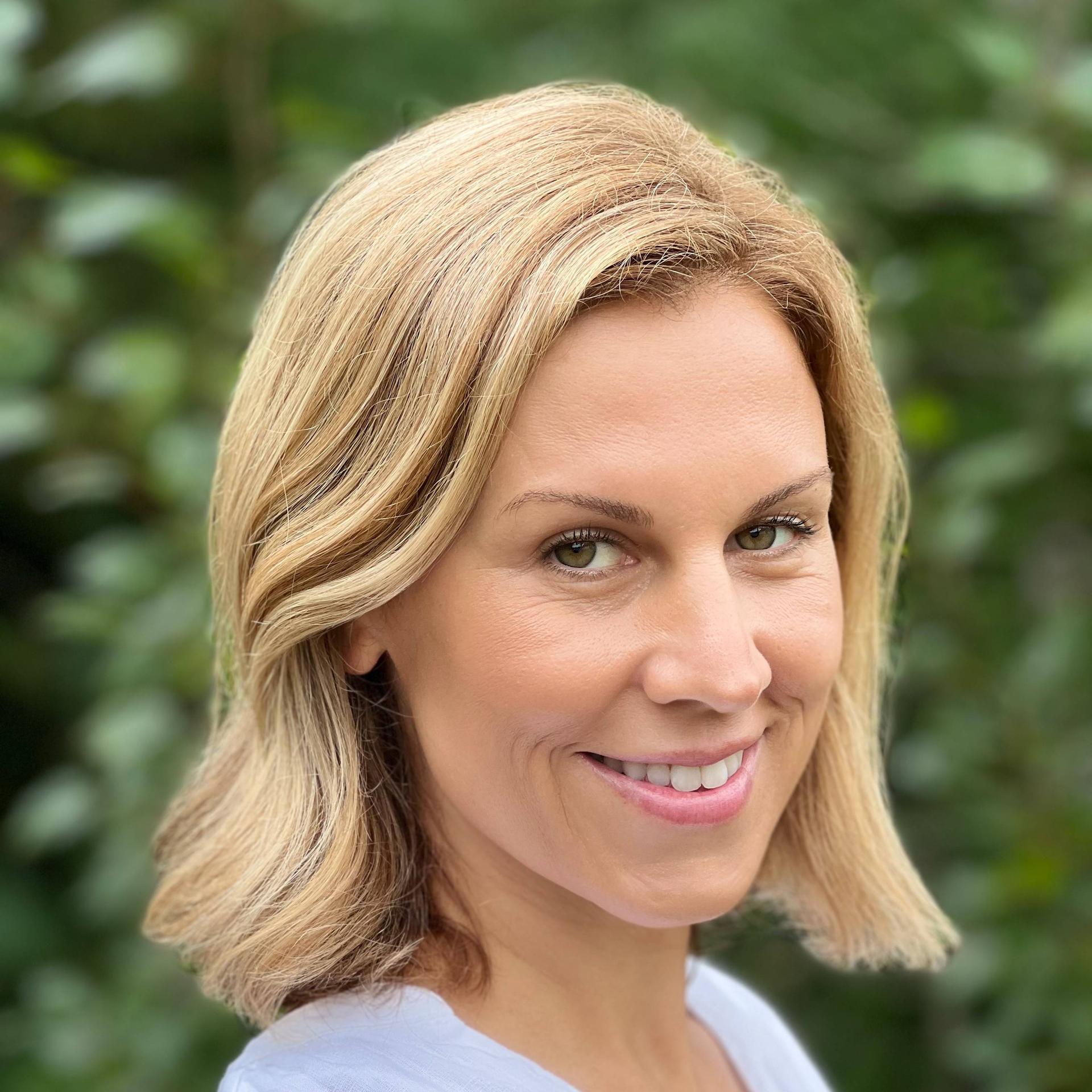 LOUISE LYNCH, LCSW