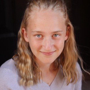 Chloe Troyer