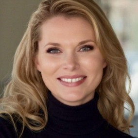 Nicole Lomax