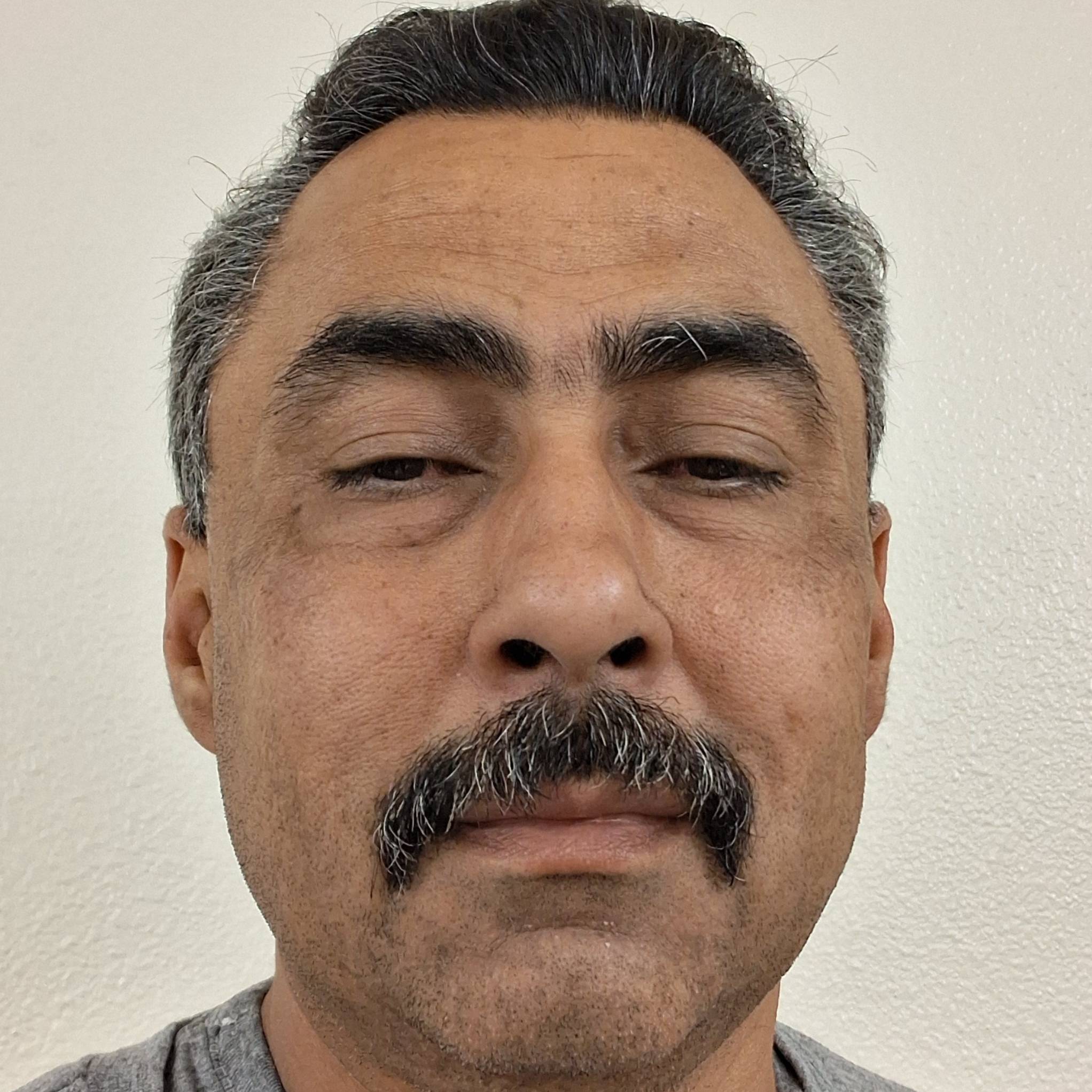 Efrain Perez