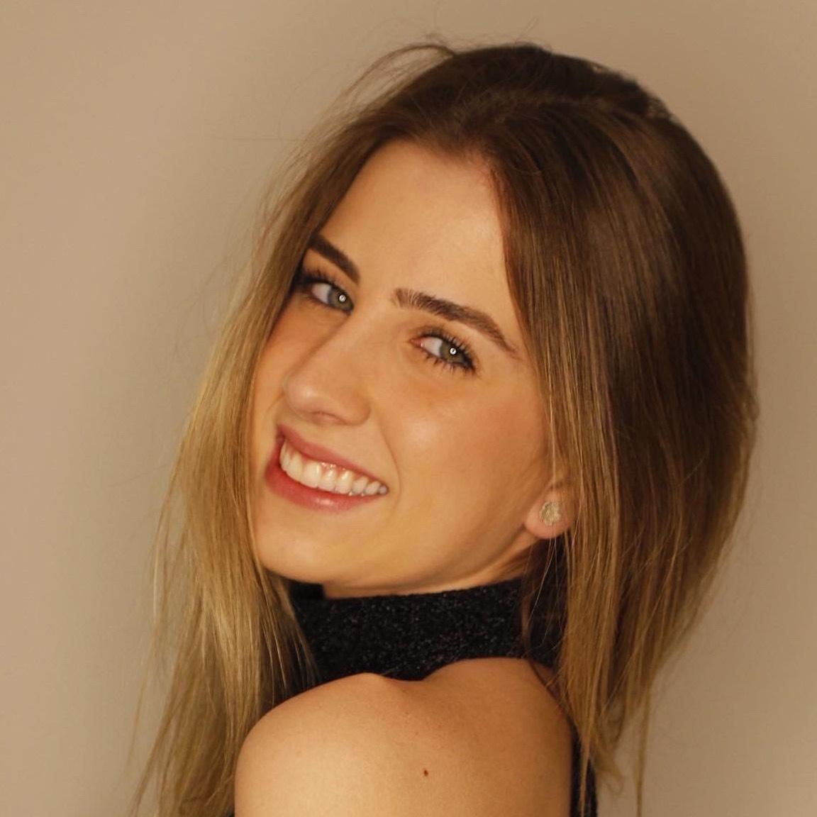 MARIANA DE PAULA GIOVANNETTI