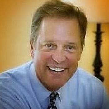 Todd R Bobo