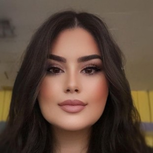 Nivine Karaak