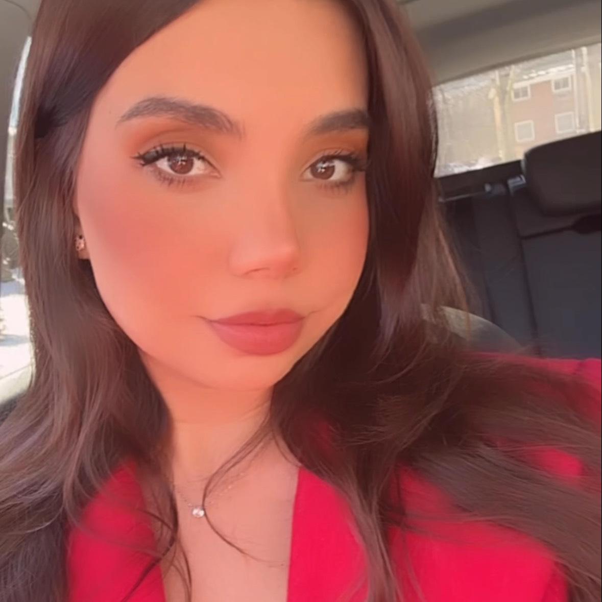 AMANDA MIRANDA