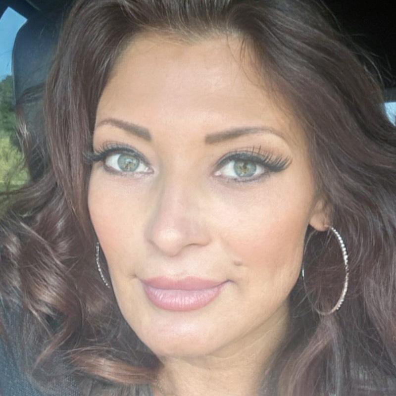 Suzanne Parker