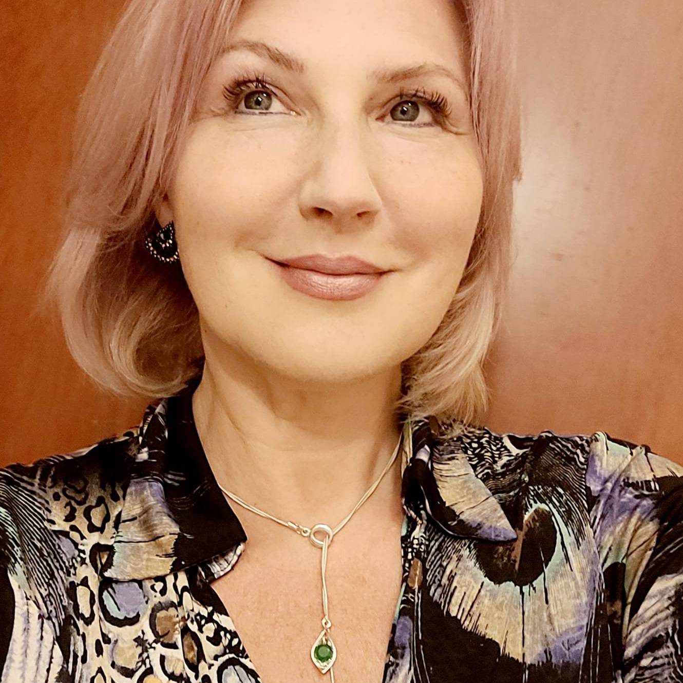 Angela Buse