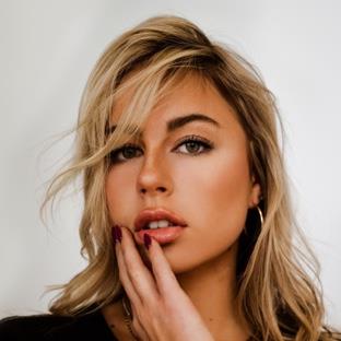 Ava Lewis