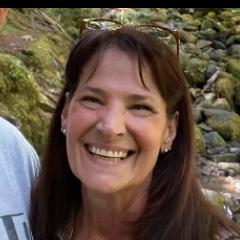 Lori LaPlume