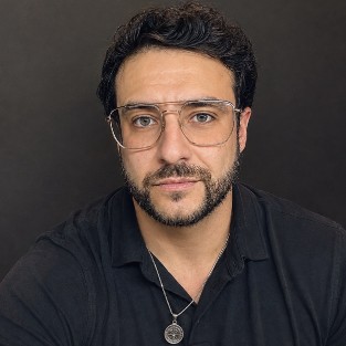 CESAR LEVARIO