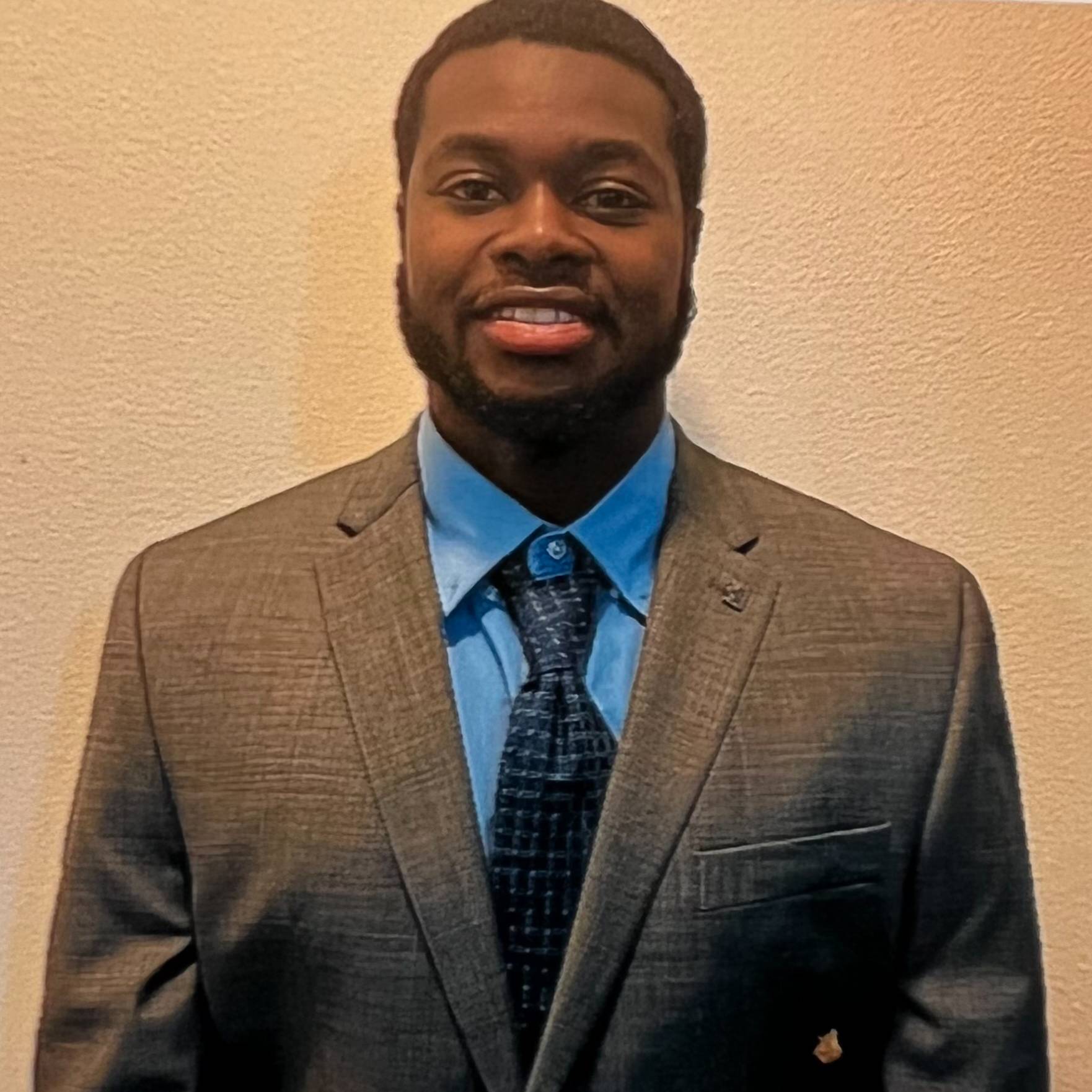 Cedric Barnes Jr