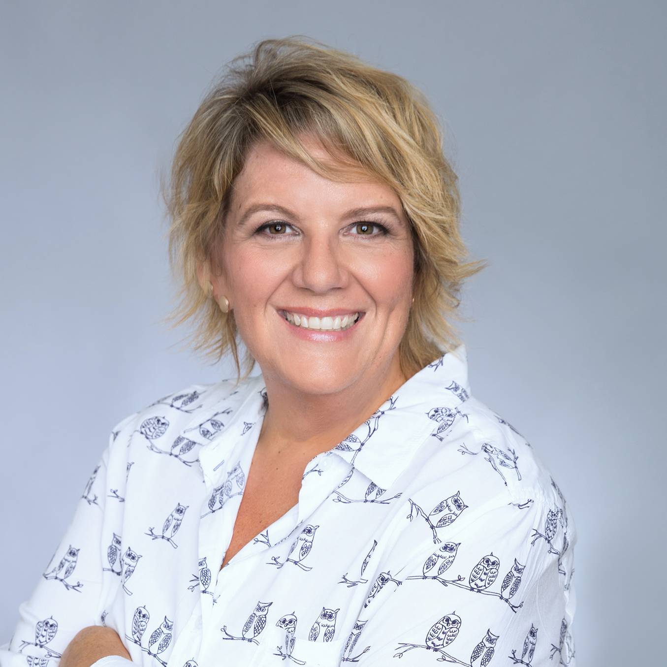 DINA MOEAKIOLA