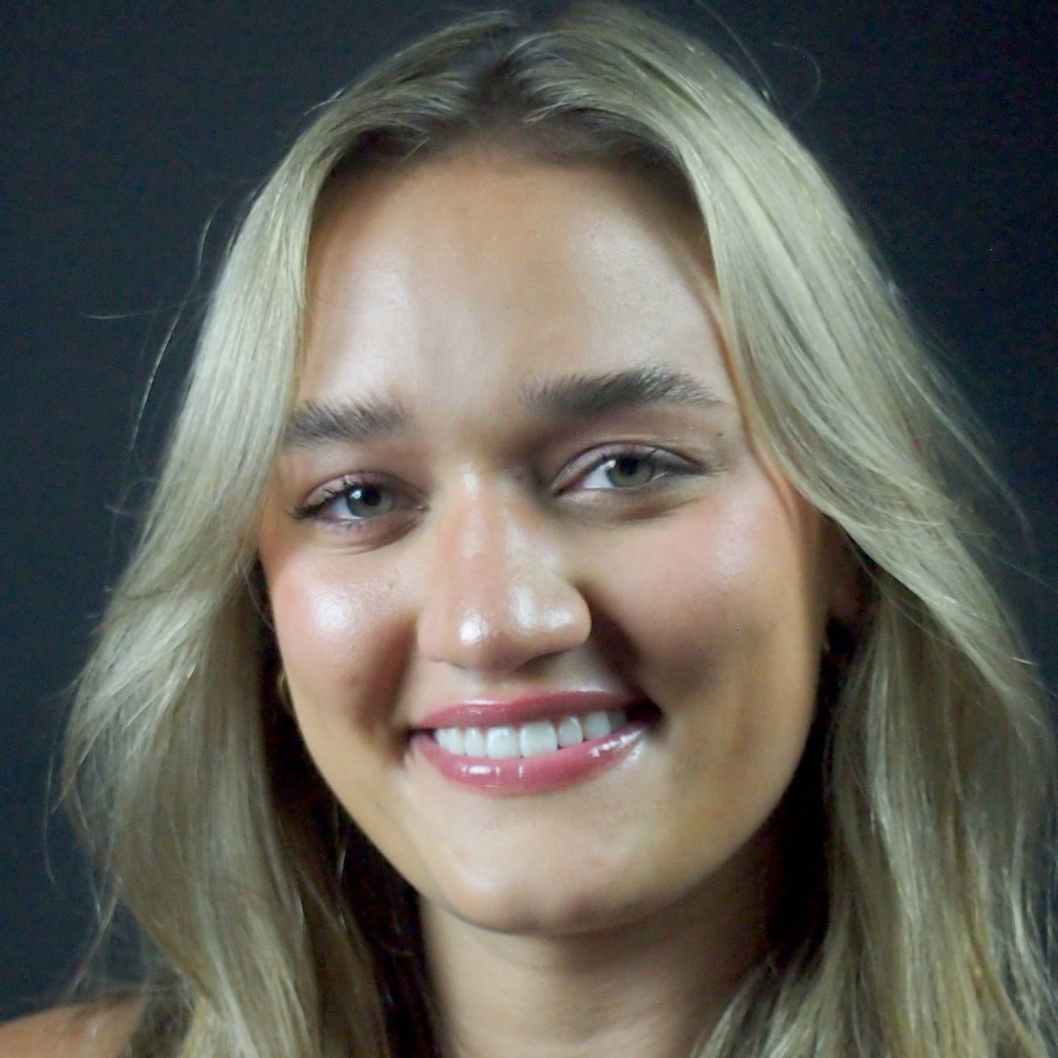 Ava Zanglin
