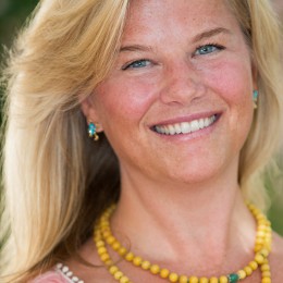 LAURA CUMMINGS
