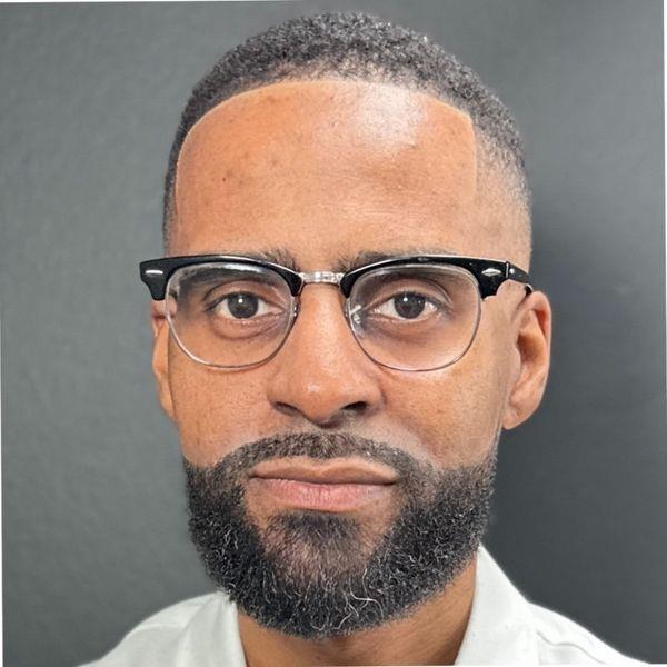 LADARIUS DENNIS