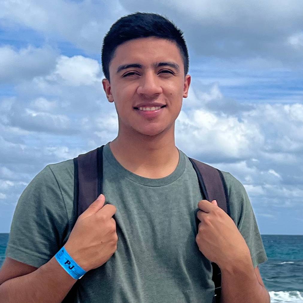 Gerardo Oliva
