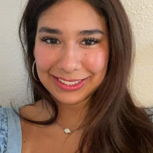 Julia Loya