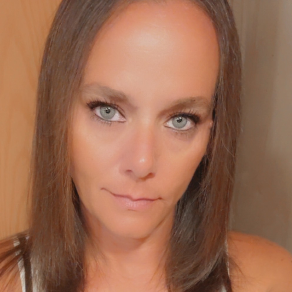 Angela Hilst