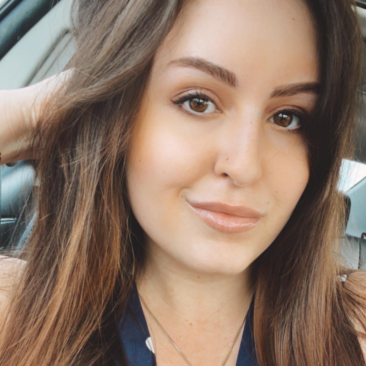 Christina Arnett