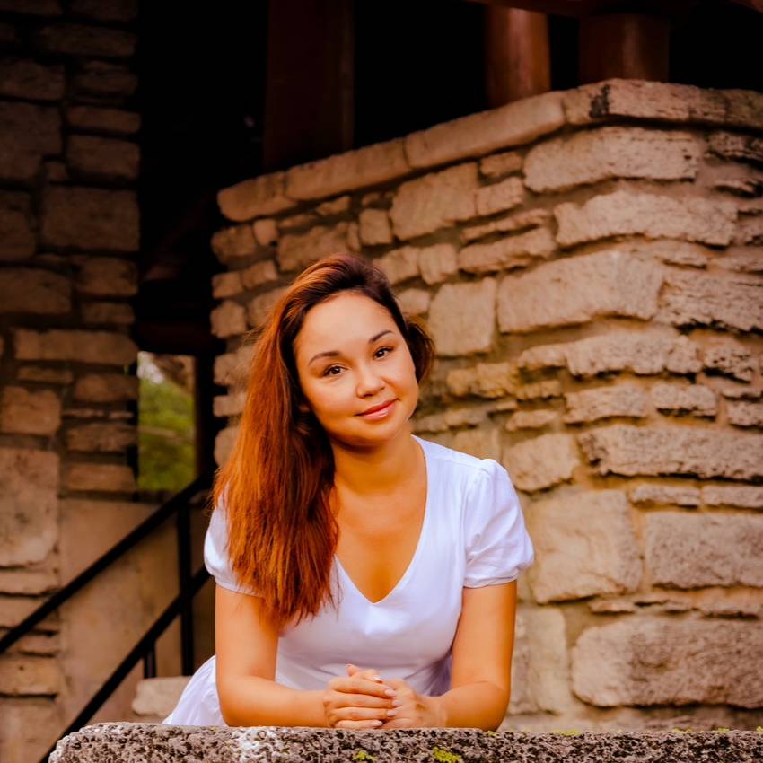 Inna Tikhomirova