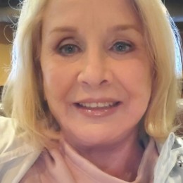 "PK" PHYLLIS KAUPP-SEAS