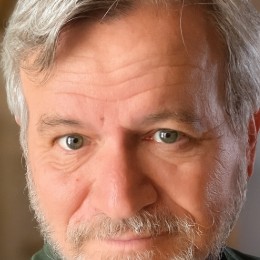 Christopher J Skinner